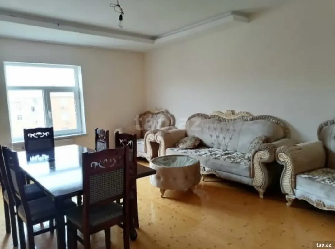 Kirayə verilir 2 otaqlı mənzil 80 m²