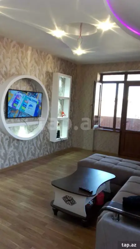 Satılır 4 otaqlı mənzil 107 m²
