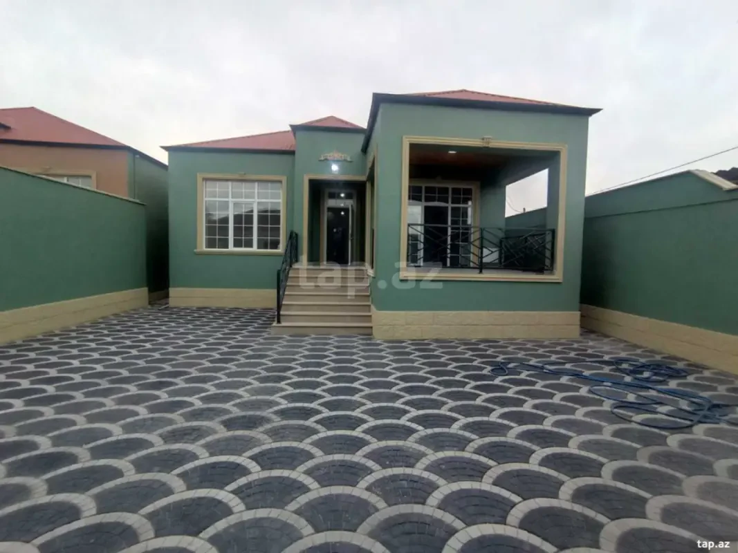 Satılır 4 otaqlı həyət evi 140 m²