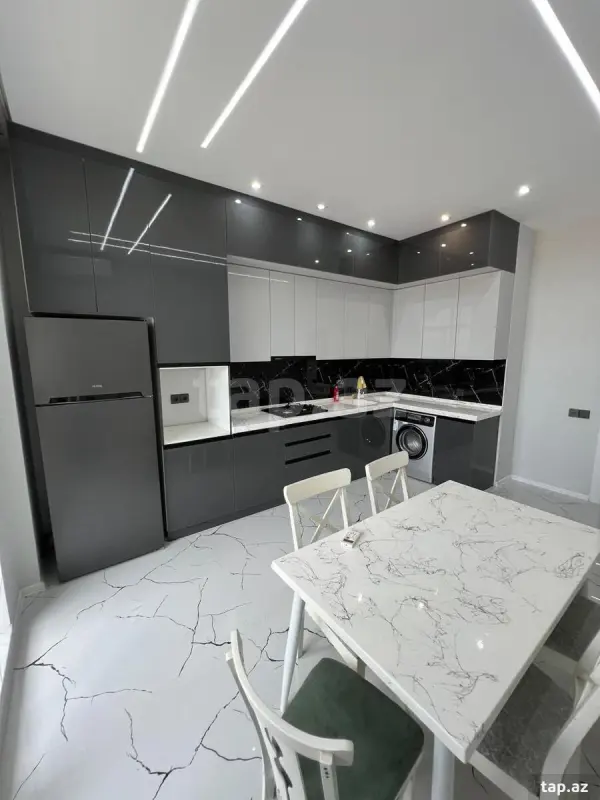 Kirayə verilir 3 otaqlı yeni tikili 80 m²