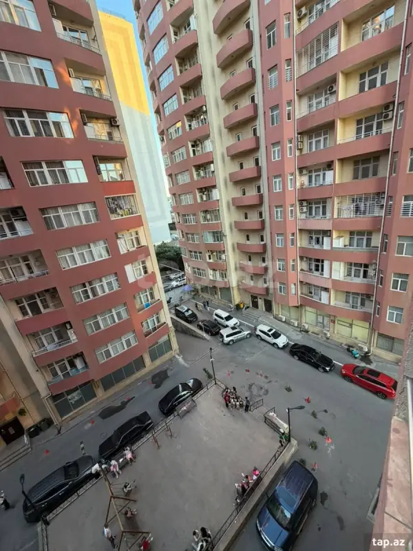 Satılır 3 otaqlı yeni tikili 140 m²