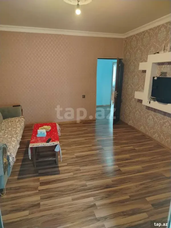 Satılır 3 otaqlı mənzil 130 m²