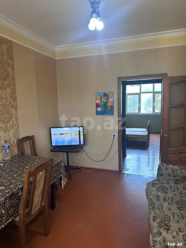 Kirayə verilir 2 otaqlı mənzil 50 m²