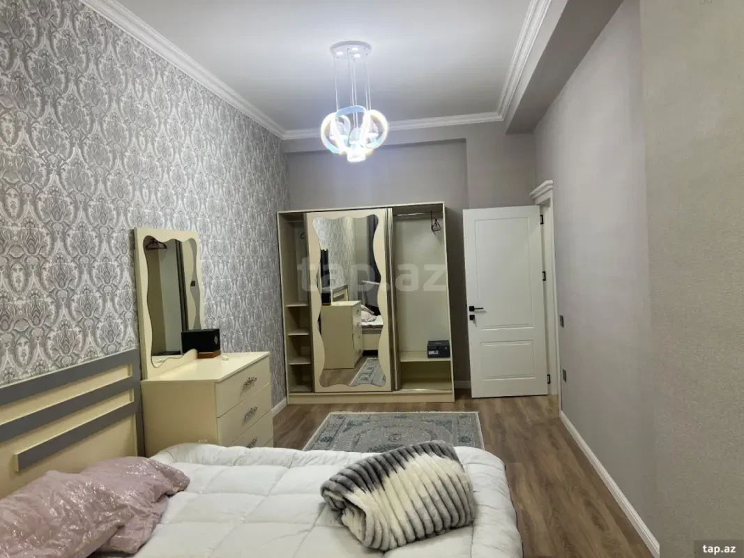 Kirayə verilir 2 otaqlı yeni tikili 85 m²