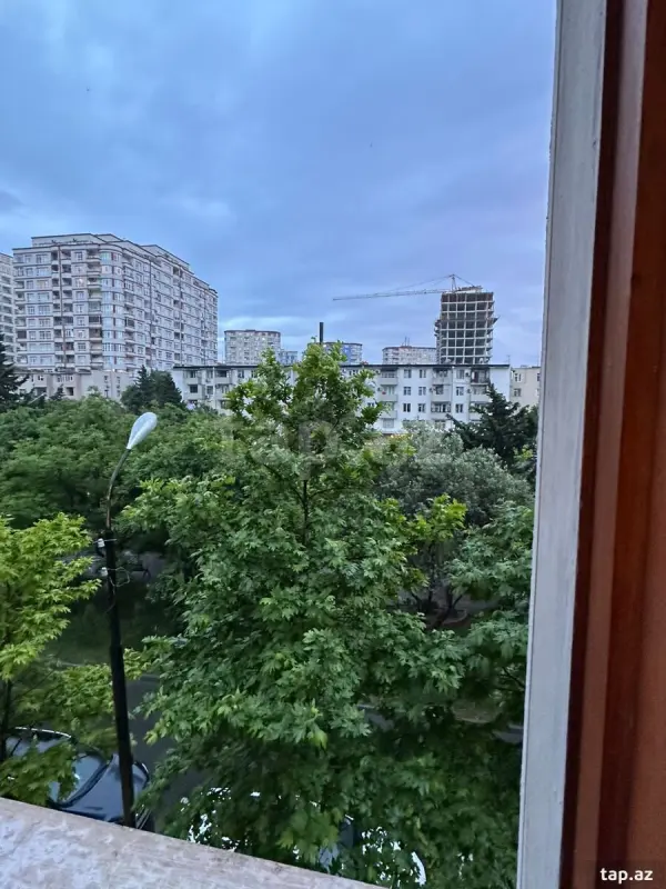 Satılır 2 otaqlı mənzil 75 m²