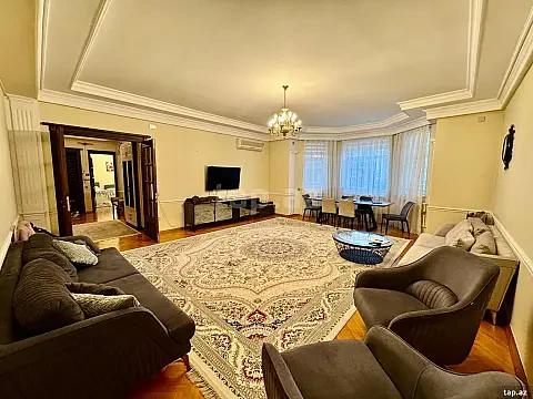 Satılır 4 otaqlı yeni tikili 190 m² — Bakı 4 otaq 190.00 m²