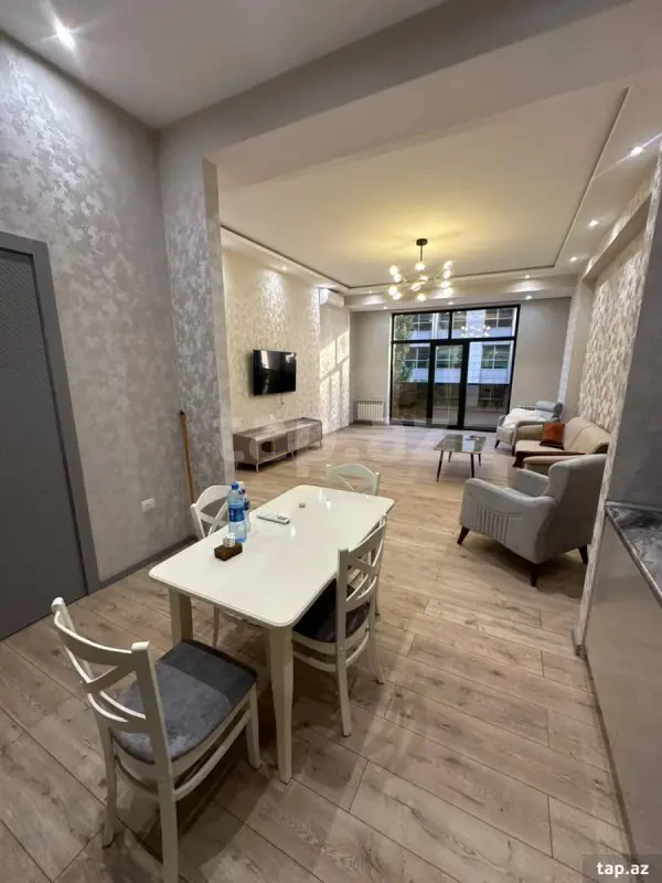 Kirayə verilir 2 otaqlı yeni tikili 95 m²