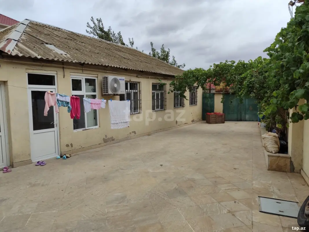 Satılır 5 otaqlı həyət evi 120 m²