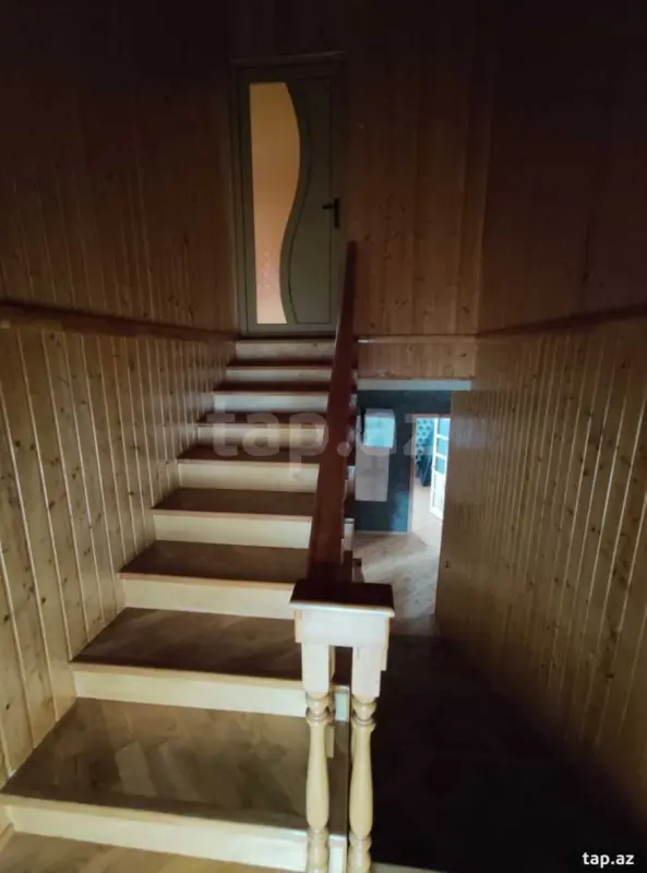 Satılır 7 otaqlı həyət evi 400 m²