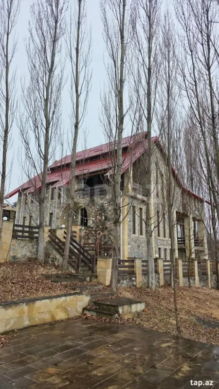 Kirayə verilir 6 otaqlı həyət evi 370 m²