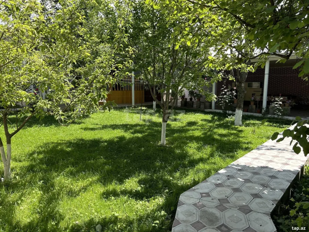 Kirayə verilir 4 otaqlı həyət evi 0.06 m²