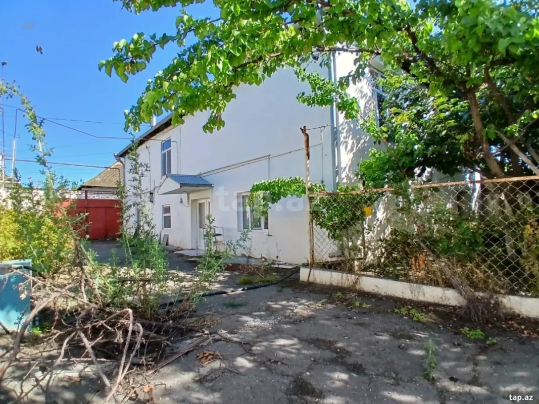 Satılır 7 otaqlı həyət evi 600 m²