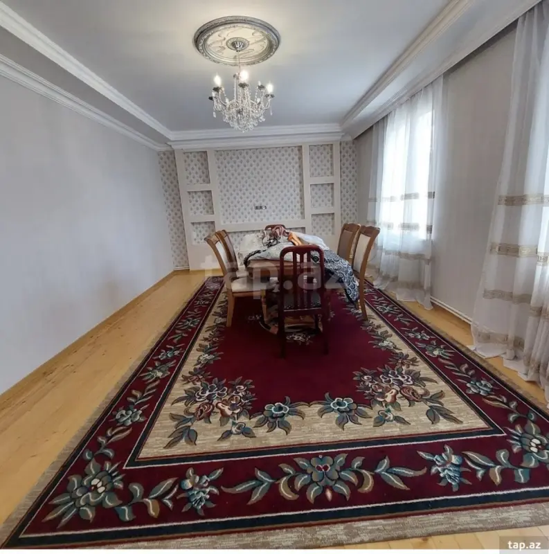 Kirayə verilir 6 otaqlı həyət evi 200 m²