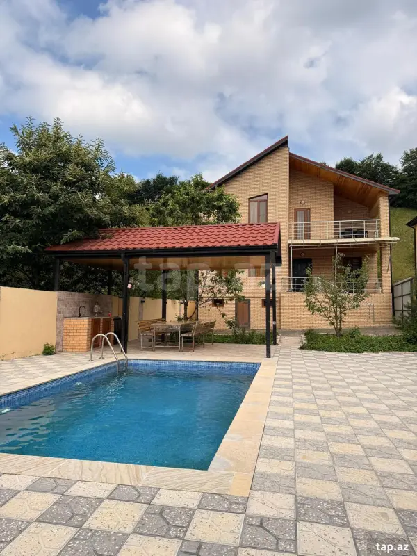 Kirayə verilir 4 otaqlı həyət evi 200 m²