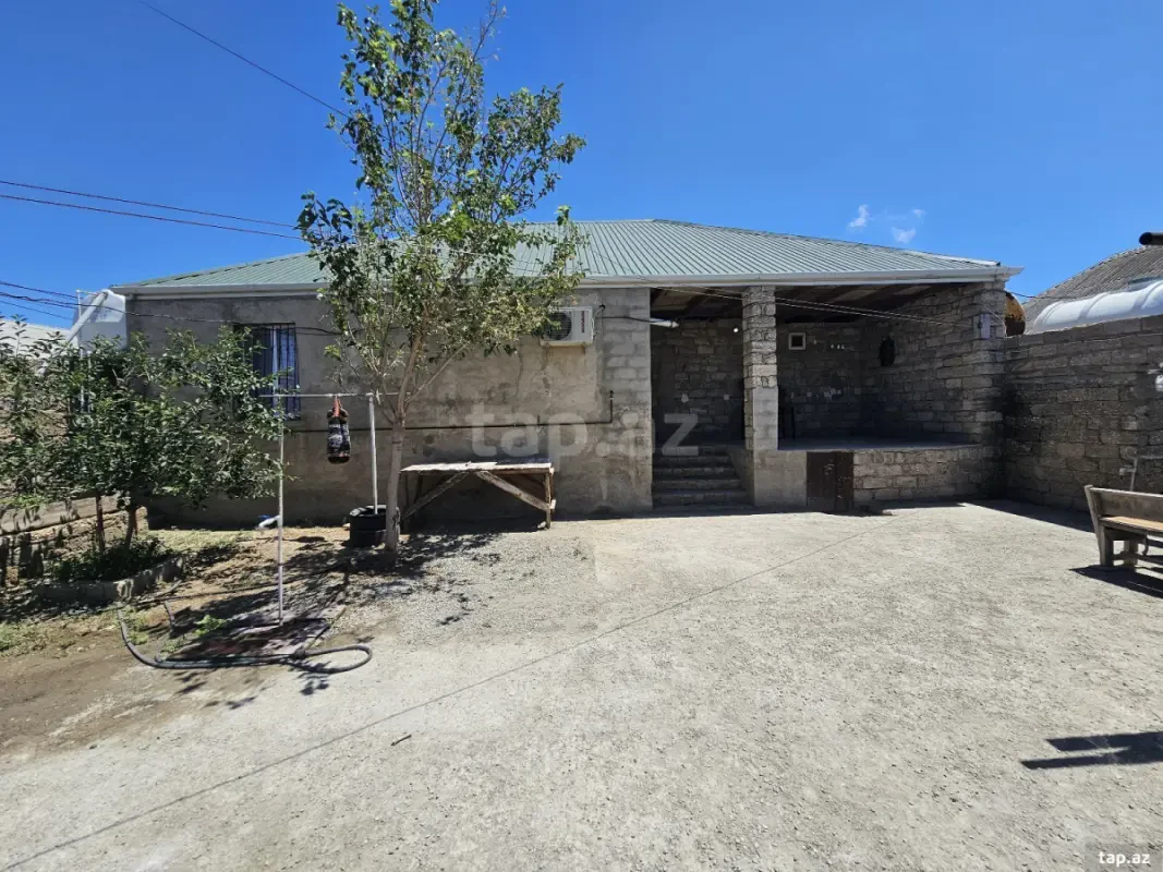 Satılır 4 otaqlı həyət evi 150 m²