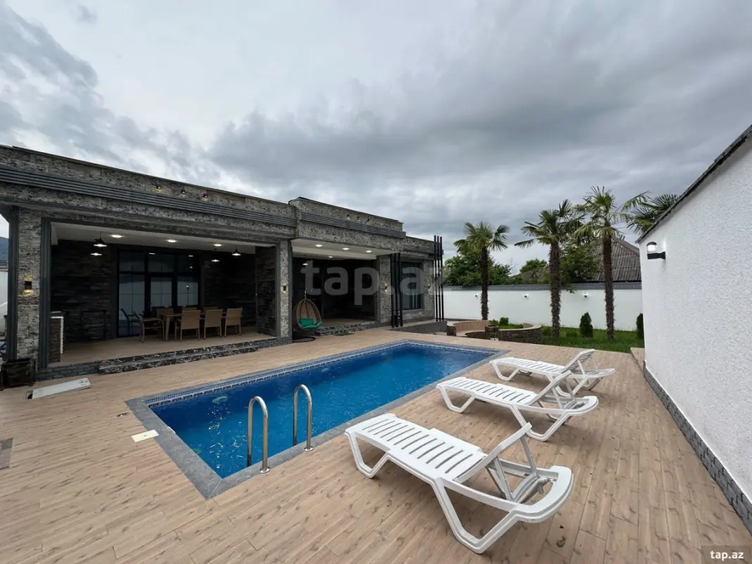 Kirayə verilir 4 otaqlı həyət evi 220 m²