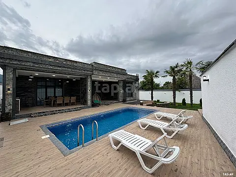 Kirayə verilir 4 otaqlı həyət evi 220 m² — Qəbələ 4 otaq 220.00 m²