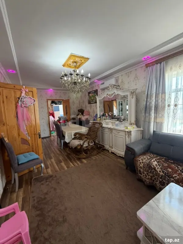 Satılır 5 otaqlı həyət evi 150 m²