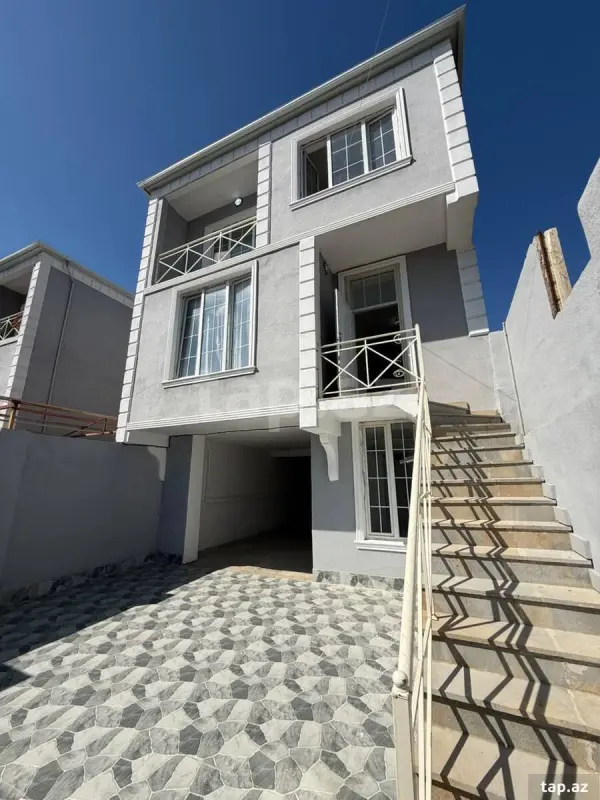 Satılır 4 otaqlı həyət evi 140 m²