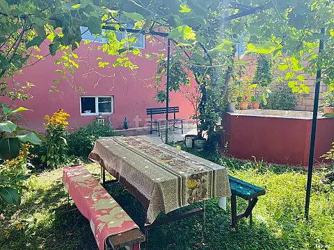 Kirayə verilir 4 otaqlı həyət evi 160 m² — Şəki 4 otaq 160.00 m²