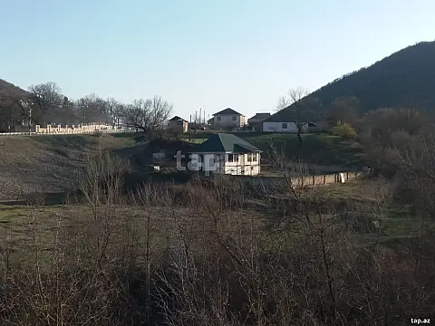 Satılır 6 otaqlı həyət evi 4800 m² — Qəbələ 6 otaq 4800.00 m²