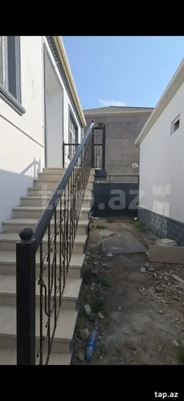 Satılır 3 otaqlı həyət evi 165 m²