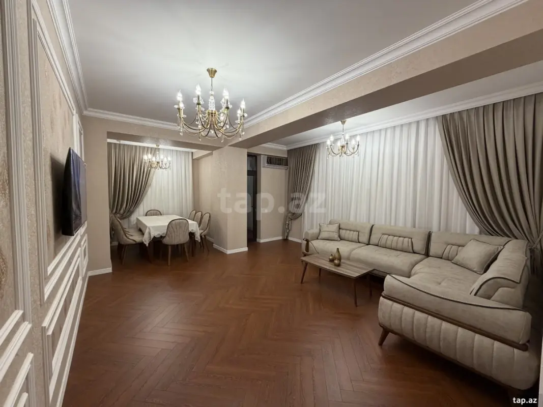Satılır 3 otaqlı yeni tikili 132.5 m²