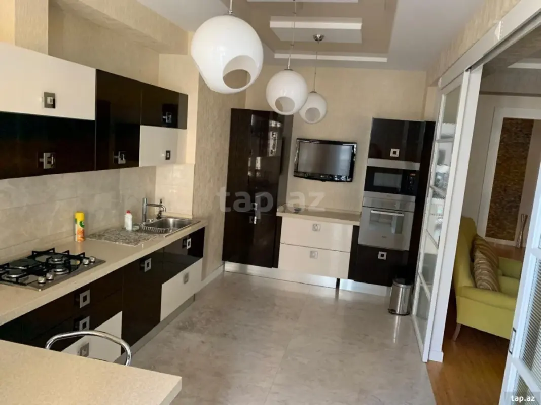 Satılır 3 otaqlı yeni tikili 120 m²