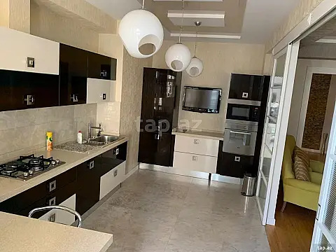 Satılır 3 otaqlı yeni tikili 120 m² — Bakı 3 otaq 120.00 m²