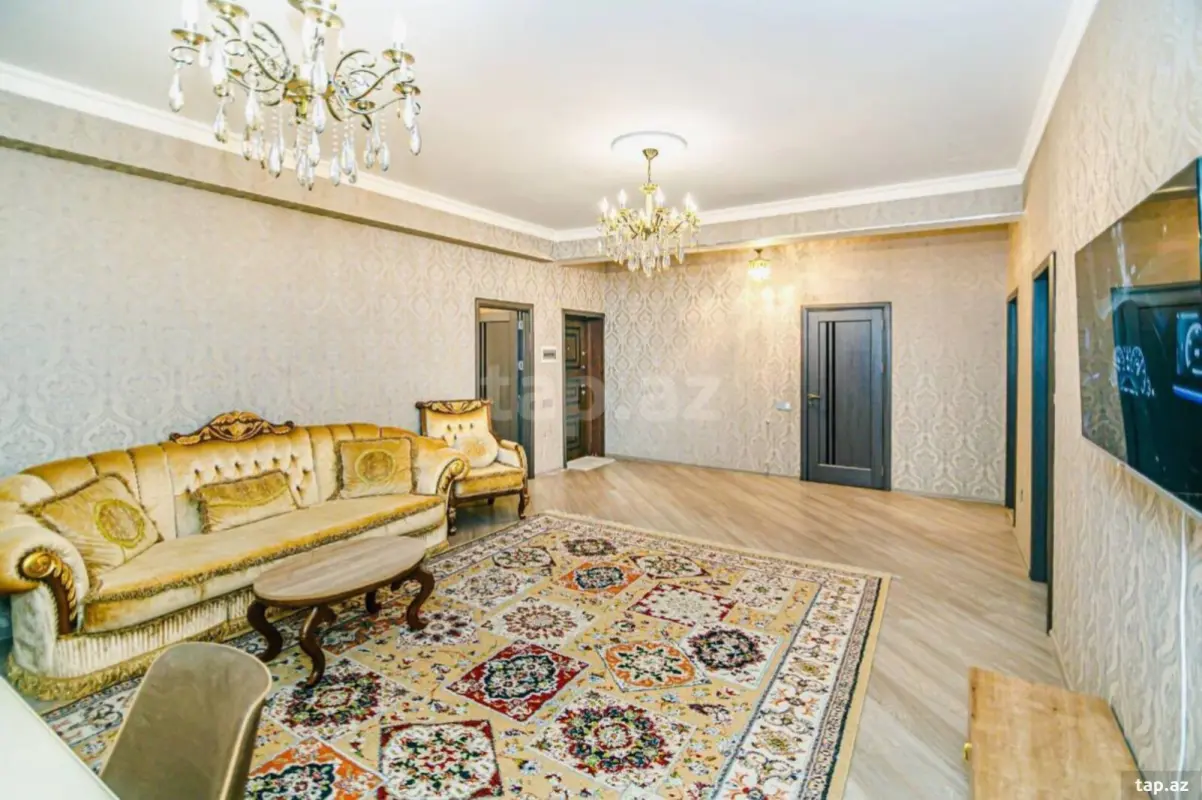 Kirayə verilir 3 otaqlı yeni tikili 138 m²