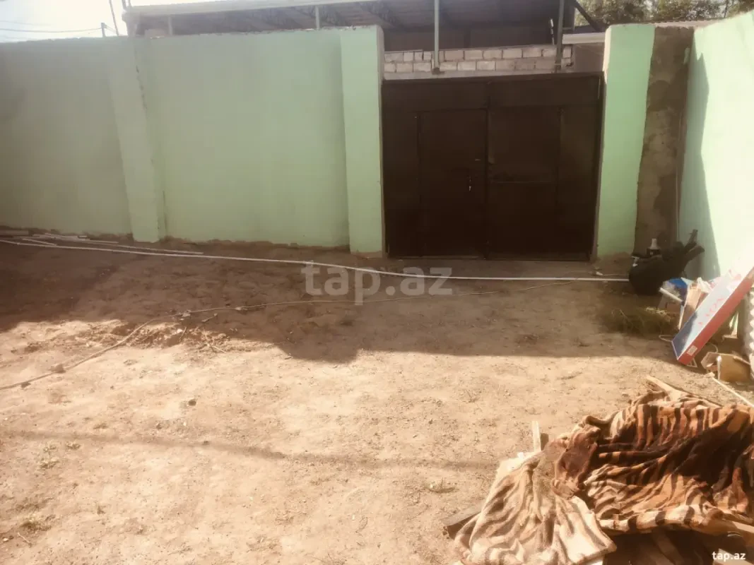 Satılır 4 otaqlı həyət evi 100 m²