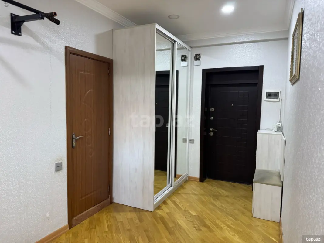 Satılır 3 otaqlı yeni tikili 90 m²