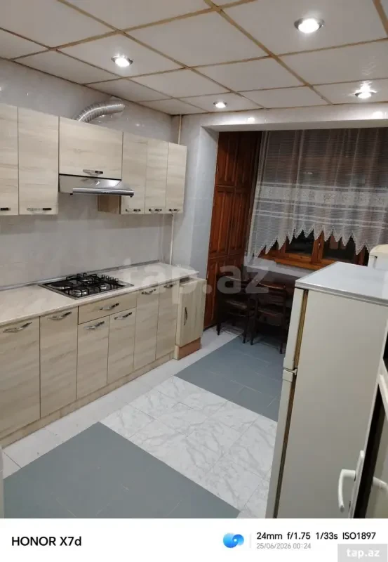 Kirayə verilir 2 otaqlı mənzil 65 m²