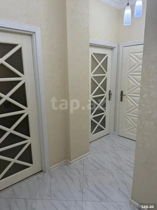 Kirayə verilir 2 otaqlı yeni tikili 61 m²