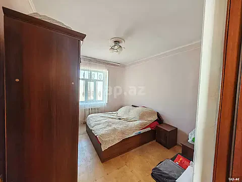Satılır 8 otaqlı həyət evi 220 m² — Gədəbəy 8 otaq 220.00 m²