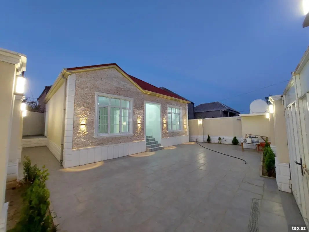 Satılır 4 otaqlı həyət evi 200 m²