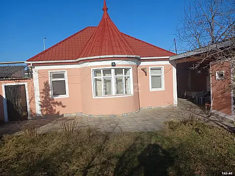 Kirayə verilir 2 otaqlı həyət evi 65 m² — Quba 2 otaq 65.00 m²