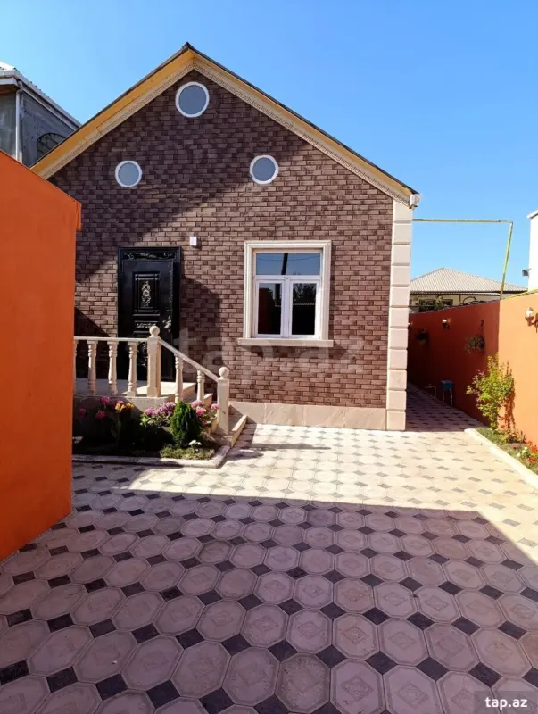 Satılır 3 otaqlı həyət evi 150 m²