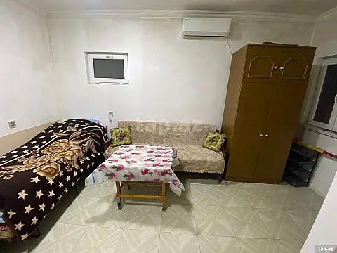 Kirayə verilir 1 otaqlı həyət evi 20 m² — Bakı, Bakıxanov 1 otaq 20.00 m²