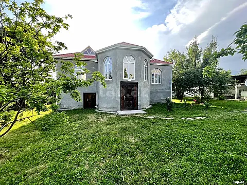 Kirayə verilir 4 otaqlı həyət evi 2000 m² — Qəbələ 4 otaq 2000.00 m²