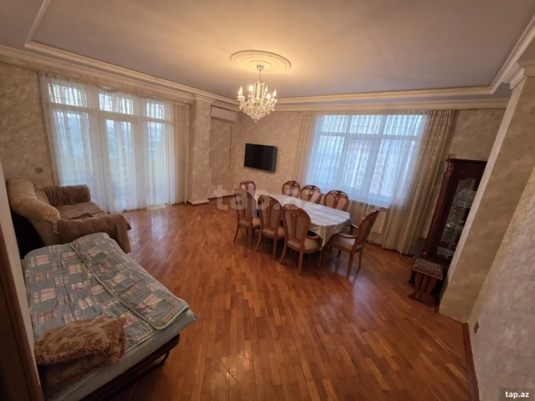 Kirayə verilir 2 otaqlı mənzil 75 m²