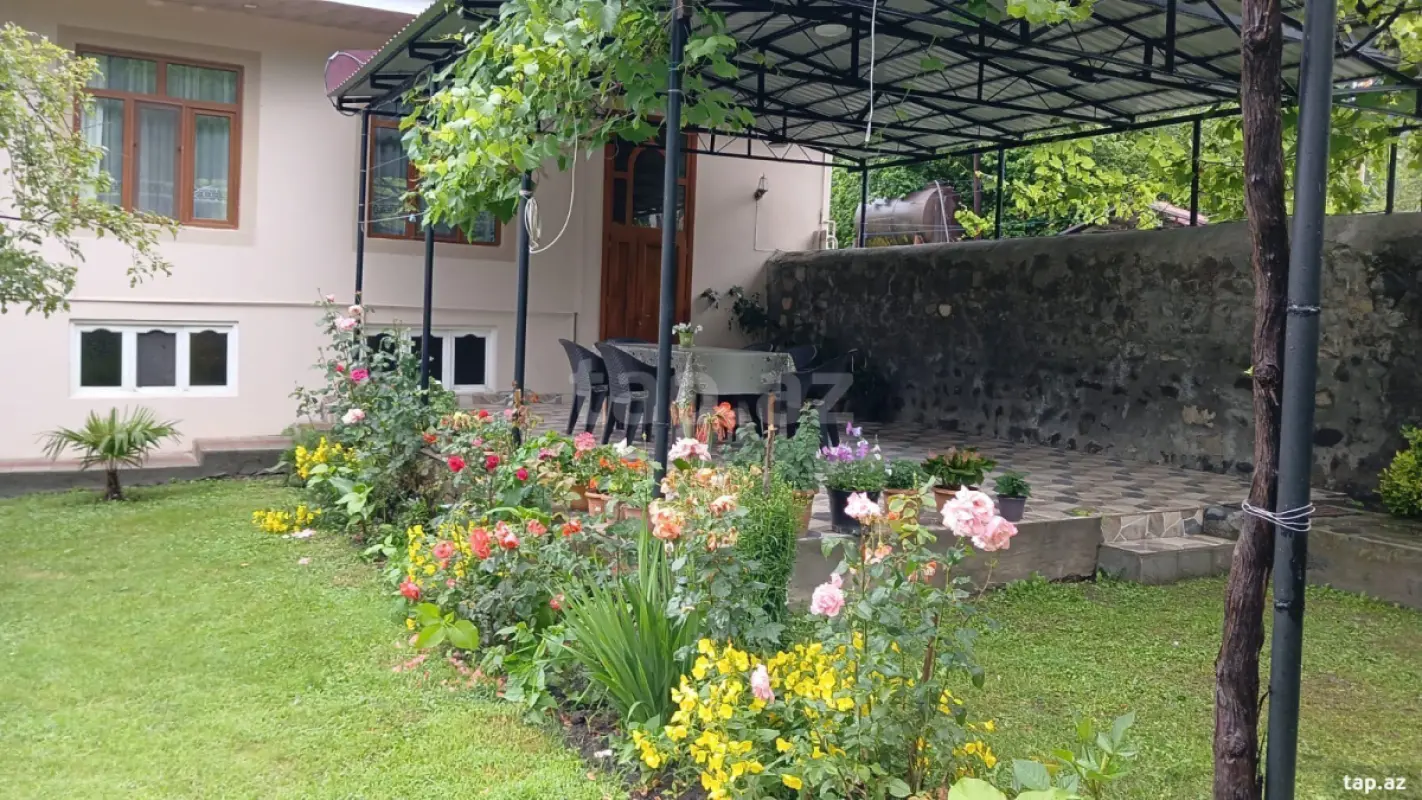 Kirayə verilir 4 otaqlı həyət evi 120 m²