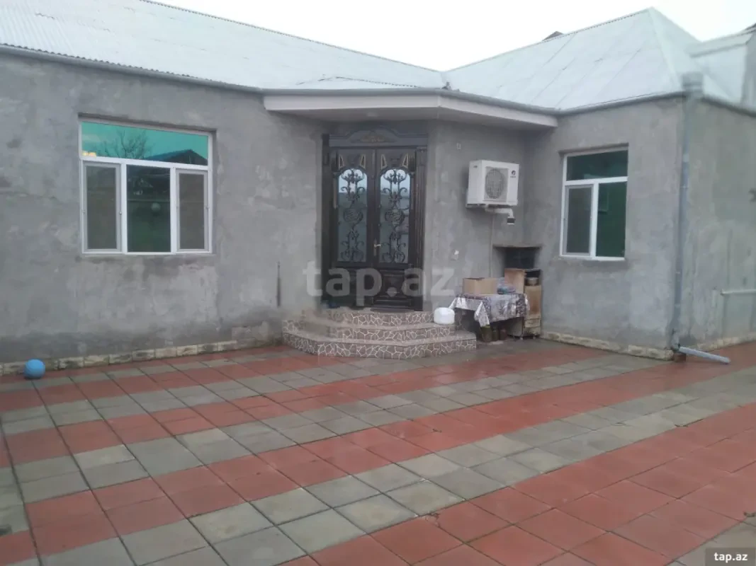 Satılır 3 otaqlı həyət evi 100 m²