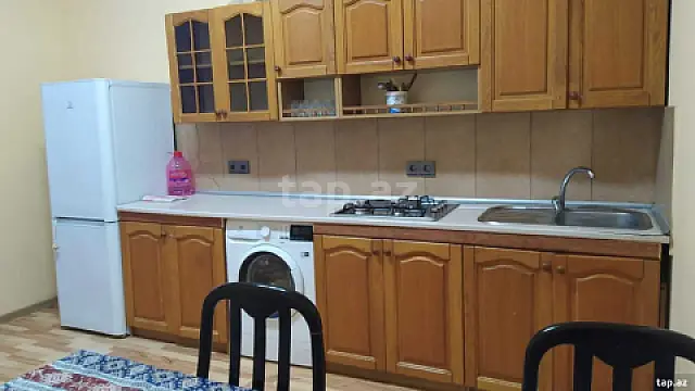 Kirayə verilir 4 otaqlı həyət evi 100 m² — Bakı, Badamdar 4 otaq 100.00 m²