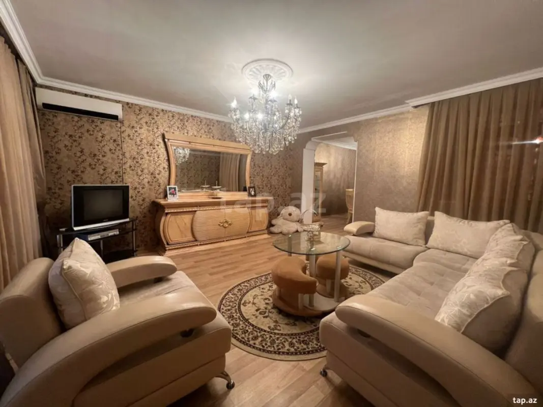 Satılır 6 otaqlı mənzil 150 m²