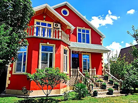 Kirayə verilir 4 otaqlı həyət evi 350 m² — Qəbələ 4 otaq 350.00 m²