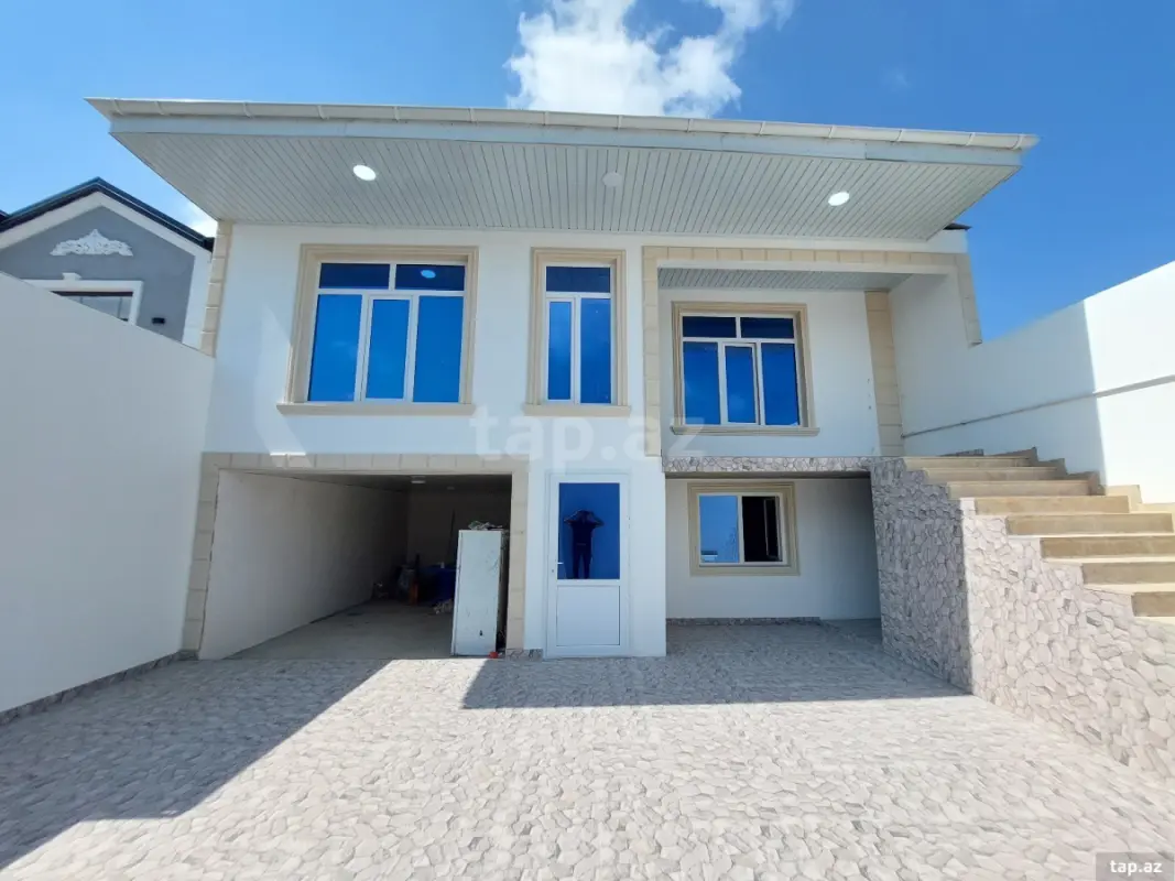 Satılır 4 otaqlı həyət evi 220 m²