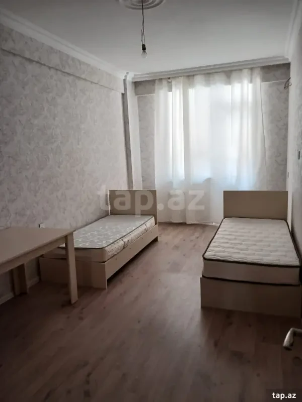 Kirayə verilir 3 otaqlı yeni tikili 125 m²