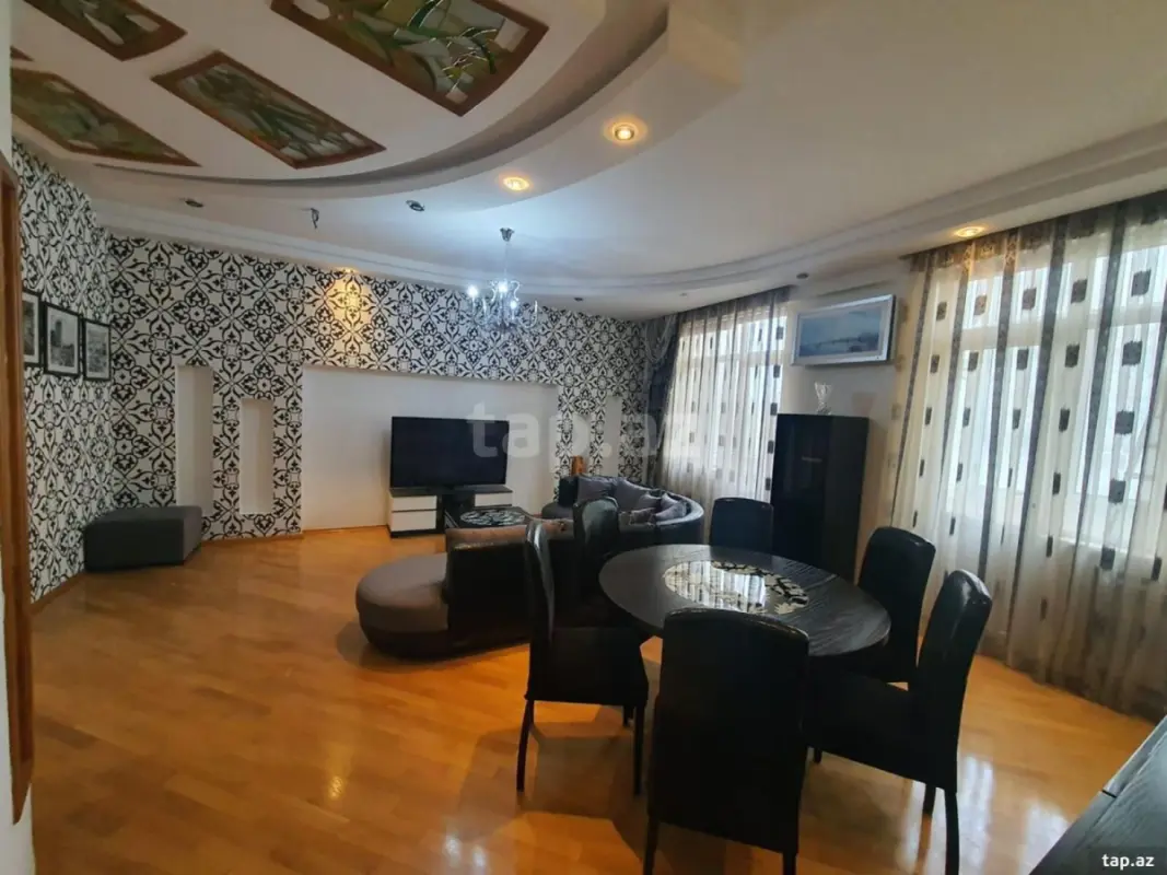 Satılır 4 otaqlı yeni tikili 137 m²