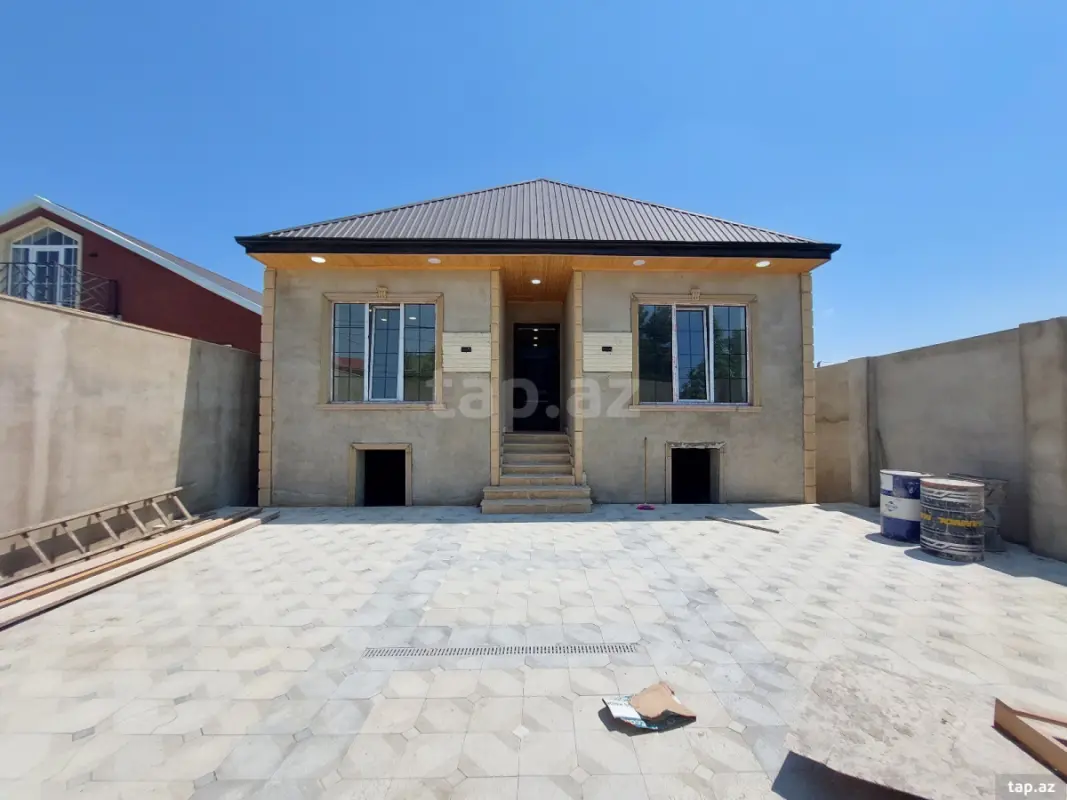 Satılır 4 otaqlı həyət evi 250 m²